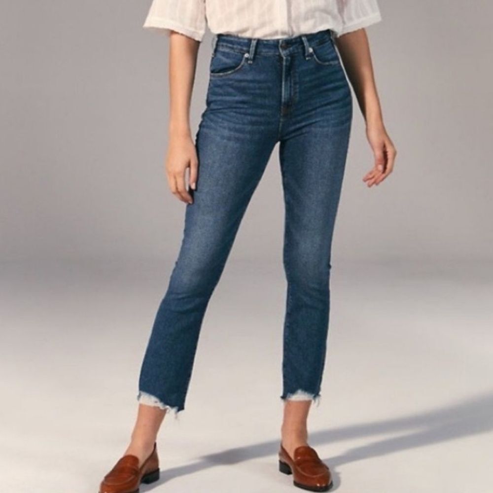 Abercrombie & Fitch High Rise Ankle Flare‎ Jeans 24 00R